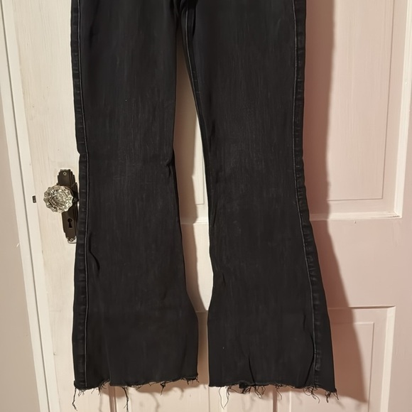 Hollister High Rise Flare Faded Black Denim Jeans Raw Hem 5 R 27 waist 31 Length - Picture 4 of 12